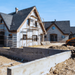 Utilajele necesare pentru construcția casei: Ghid complet